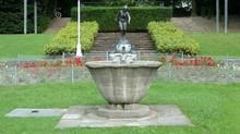 Wilhelm Gerstel: Jungm�dchen-Brunnen (1928-29)